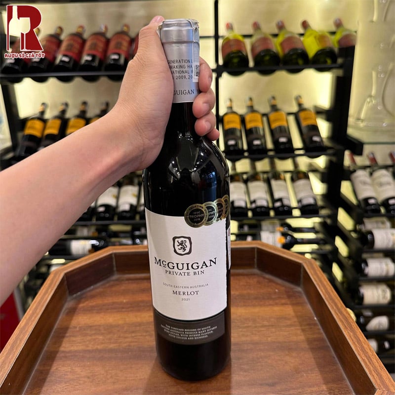 Giá Rượu Vang Úc Đỏ McGuigan Private Bin Các Loại