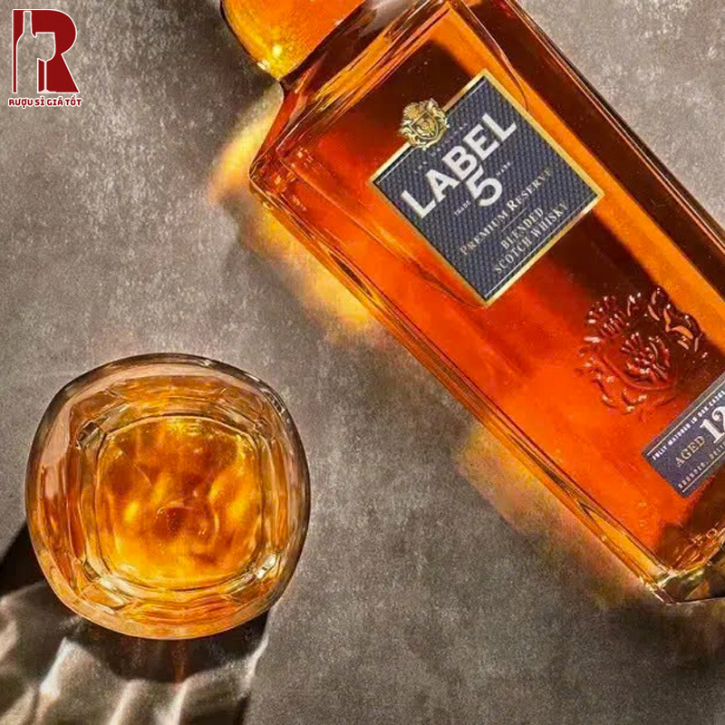 Cách Thưởng Thức Rượu Whisky Label 5 12 Năm