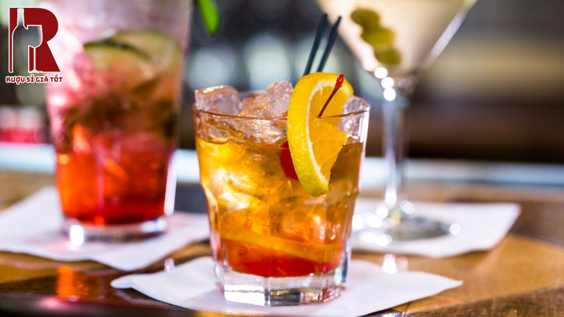 Thuong Thuc Ruou Vodka Dan Mach