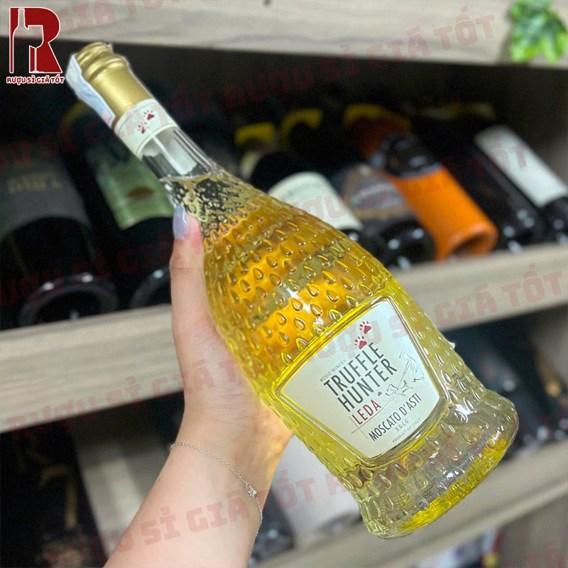Uống Rượu Vang Ý Ngọt Truffle Hunter Leda Moscato D'Asti Sành Điệu