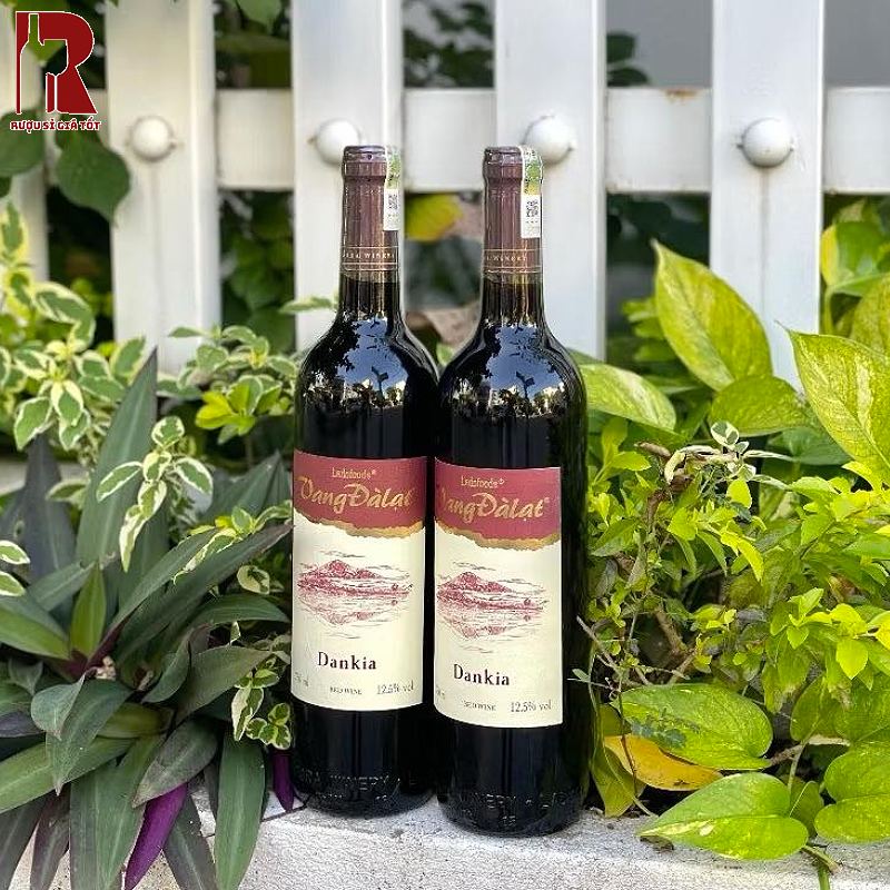 Rượu vang Đà Lạt có thể dùng hằng ngày hoặc trong các buổi ăn tối cùng gia đình