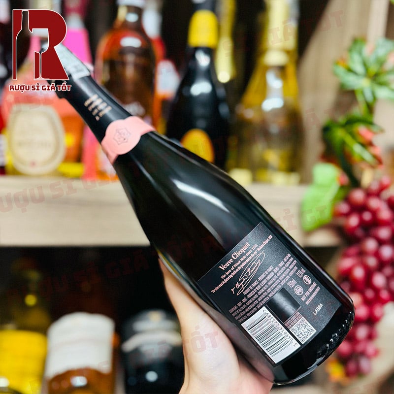 rượu vang sủi bọt Veuve Clicquot Rose nồng độ bao nhiêu?
