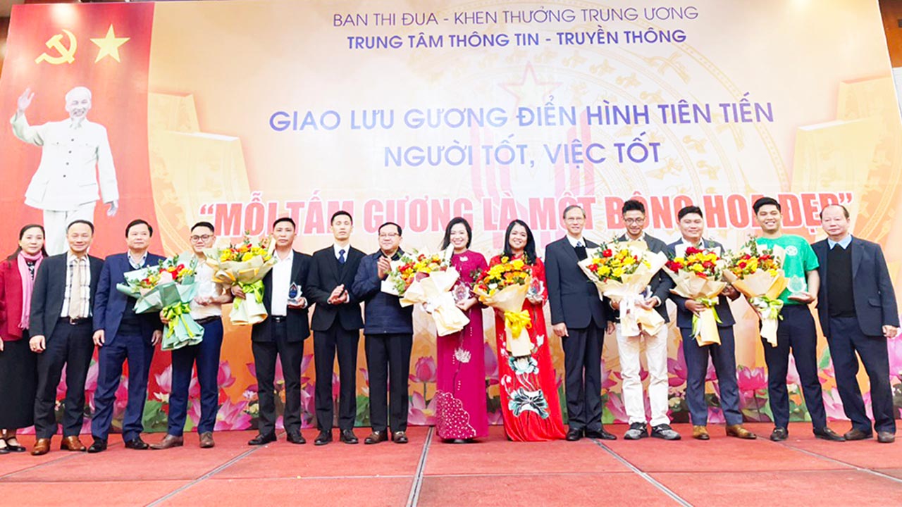 Đặng Đình Mạnh lan tỏa giá trị nhân văn với các hoạt động thiện nguyện vì cộng đồng