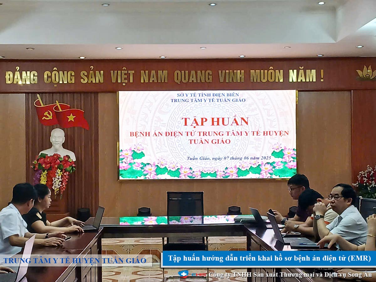 Chương trình tập huấn chuyển đổi số y tế với hệ thống E-EMR tại Trung tâm Y tế Tuần Giáo