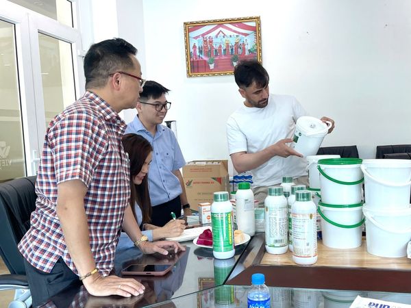 VETERINARY AND AQUACULTURE MEDICINES