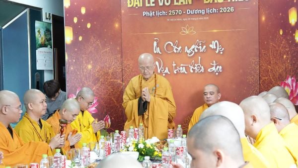Nghi thức Cúng dường Trai Tăng được tổ chức trang trọng trong khuôn khổ Lễ Vu Lan Báo Hiếu 2026.