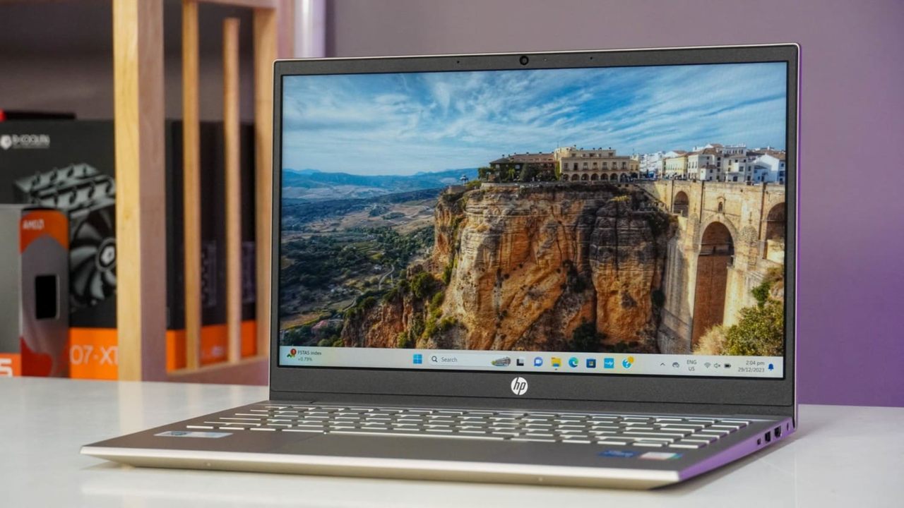 Phân biệt vỏ mặt A HP Pavilion 14 chính hãng và hàng kém chất lượng