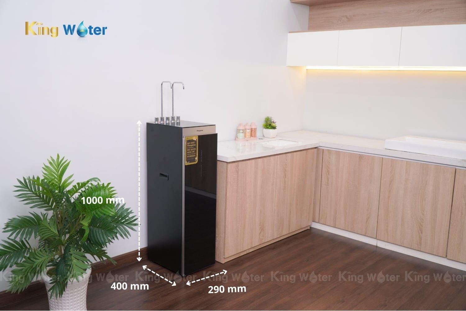 Máy lọc nước Kangaroo KG12A8 có kích thước gọn gàng, tủ đứng dễ đặt mọi không gian