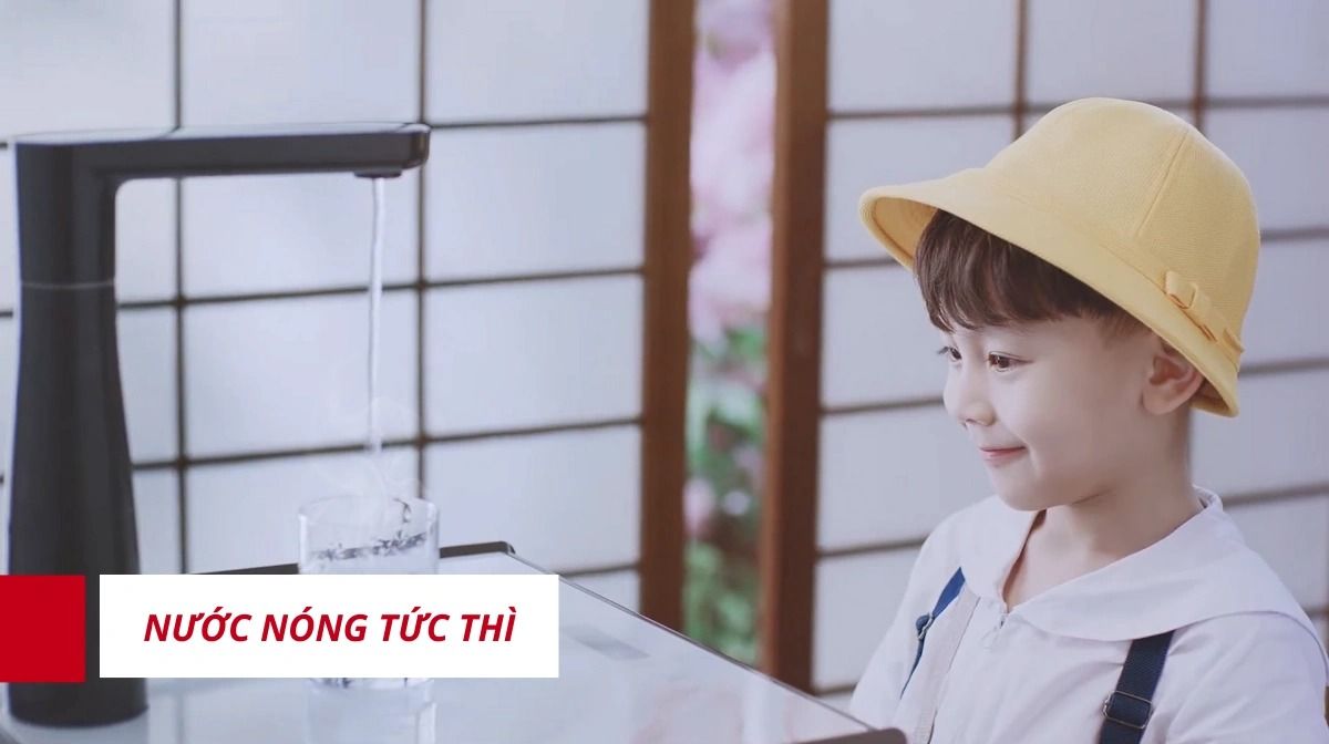 Công nghệ làm nóng nhanh được tích hợp khóa an toàn với trẻ nhỏ