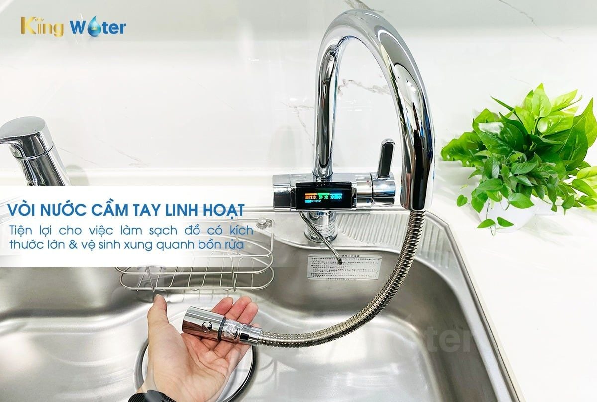 Dễ dàng làm sạch bồn rửa với vòi nước cầm tay