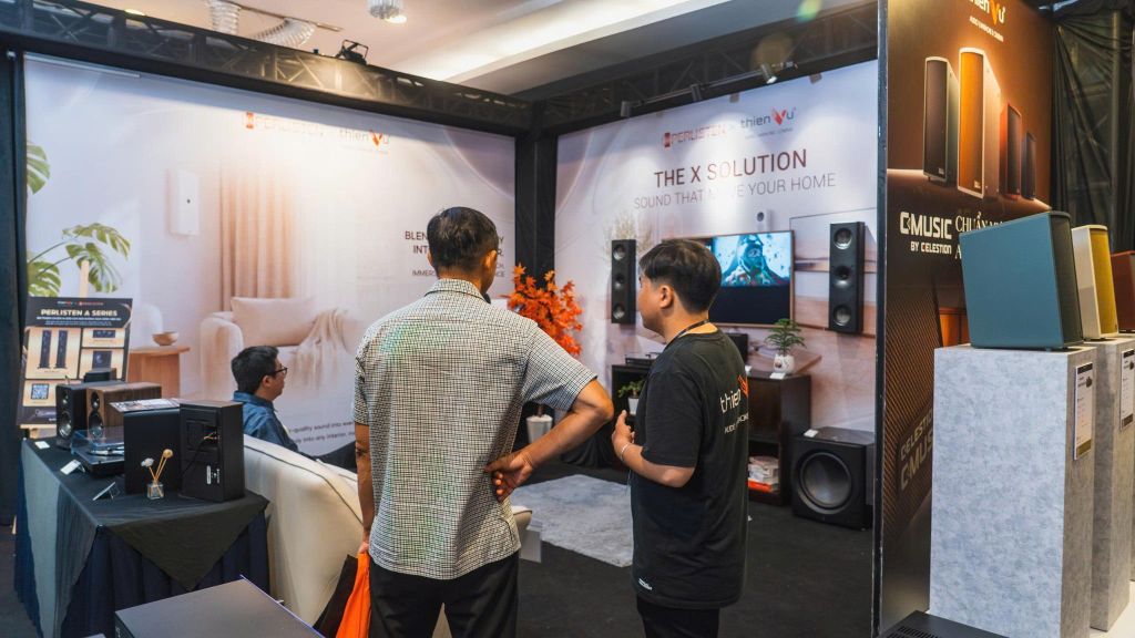 khach-ghe-trai-nghiem-khong-gian-hi-fi