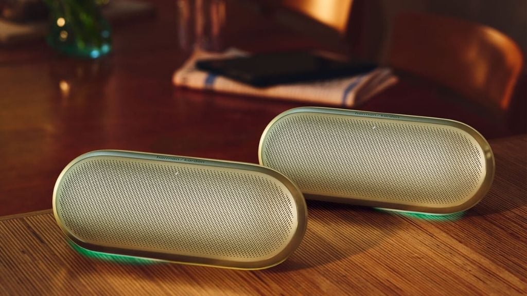 loa-bluetooth-harman-kardon-luna-2-nghe-nhac-muot-ma