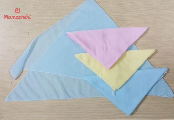 Tã chéo sơ sinh là loại khăn vải hình vuông nhằm cố định miếng lót