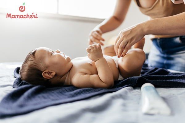Sử dụng kem bảo vệ da phù hợp cho trẻ bị hăm tã