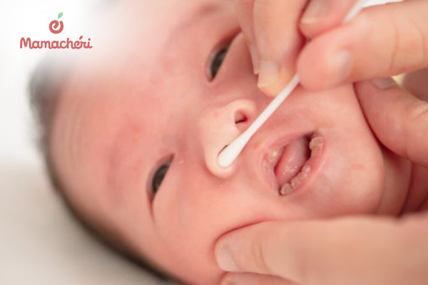 Cách vệ sinh mũi cho trẻ sơ sinh 1 tháng tuổi