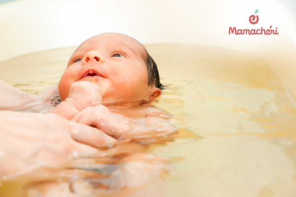 Các bước tắm lá cho bé an toàn