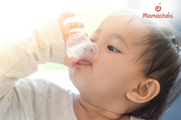 Vitamin tổng hợp hỗ trợ dinh dưỡng, nhưng không thay thế cho những bữa ăn của mẹ
