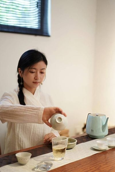 Bạch Trà Shan Tuyết Giá Bao Nhiêu?