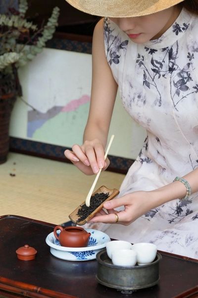 quà tặng phụ nữ thích uống trà