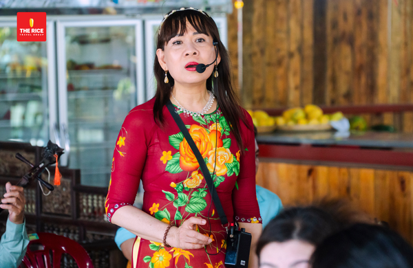 Các nghệ nhân biểu diễn đờn ca tài tử - một nét văn hoá đáng tự hào của người dân miền Tây Nam Bộ
