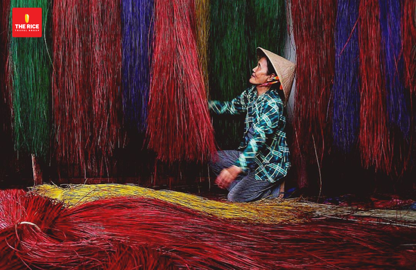 Dinh Yen Sedge Mat Village