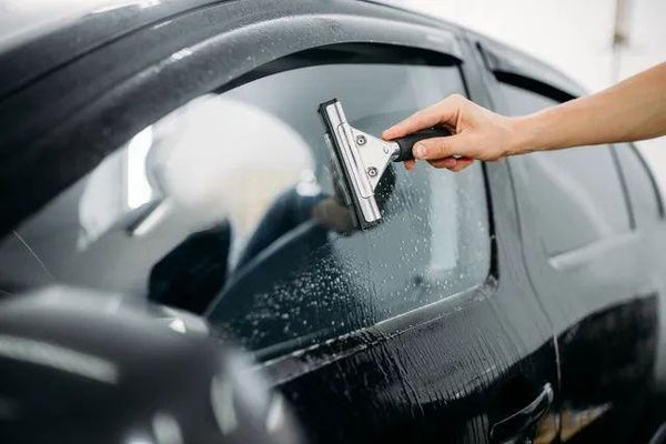 lưu ý khi chọn màu phim cách nhiệt