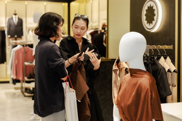 Thời trang công sở nữ Aristina