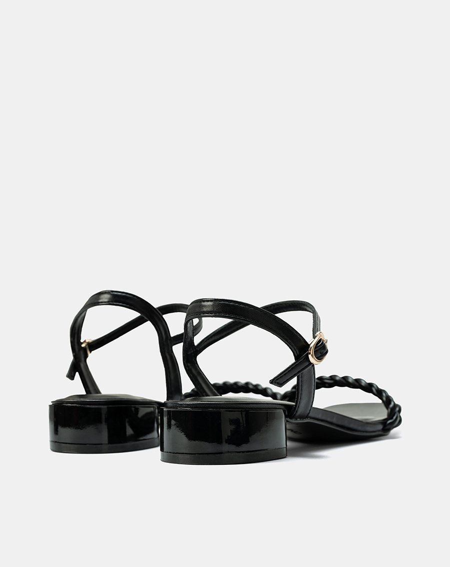 Giày Sandal Gót Thấp Phối Hai Quai Xoắn