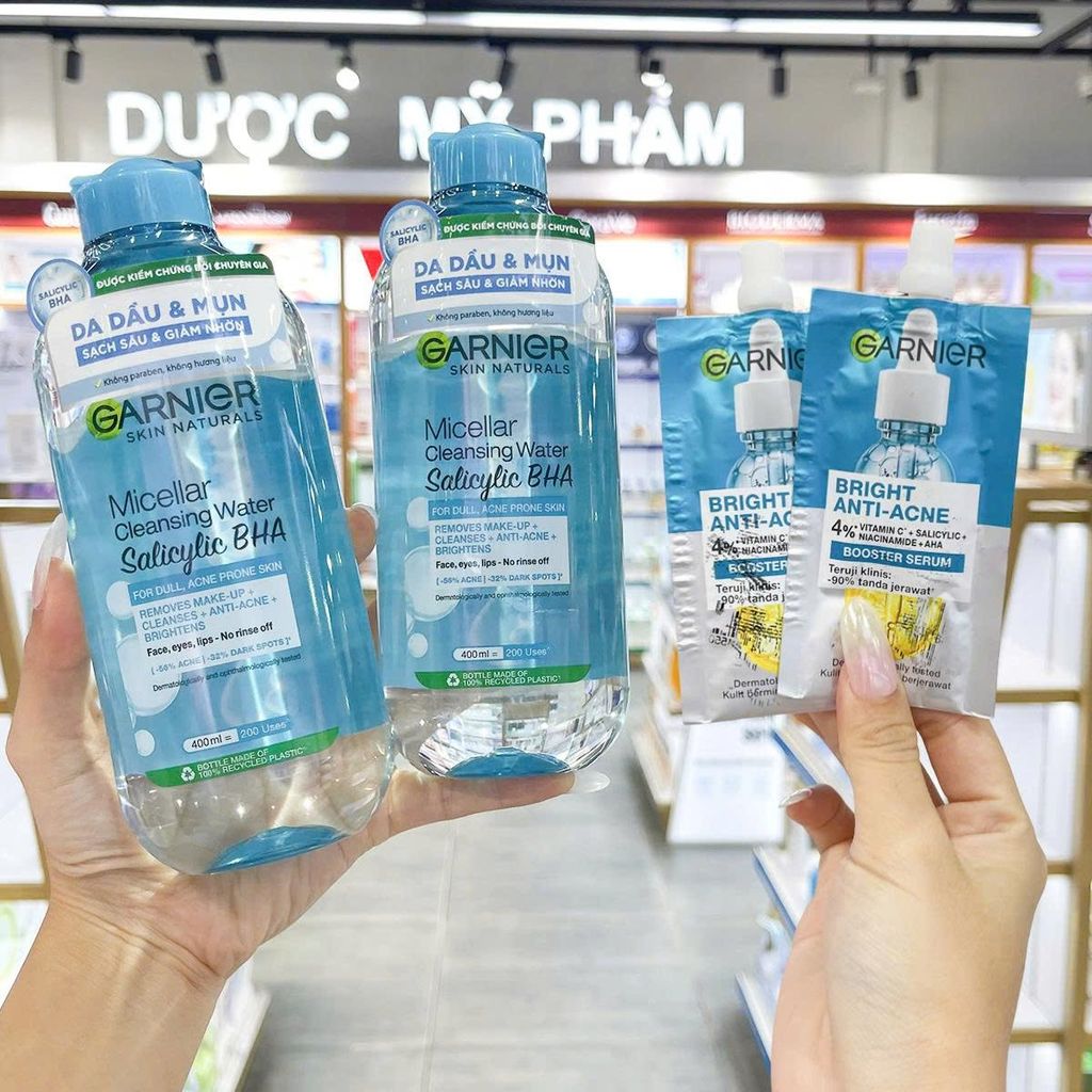 Combo Garnier 4 Sản Phẩm: Nước Tẩy Trang Nắp Xanh Da Dầu Mụn 400ml (date 11/2026)(2 Chai) + Tinh Chất Giảm Mụn, Dưỡng Sáng, Mờ Thâm 7.5ml (2 Tuýp)