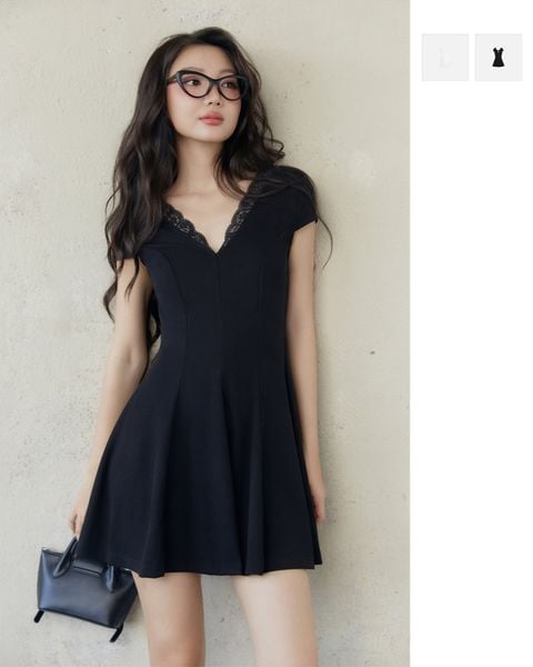 Đầm Ngắn Alora Ribbon Dress