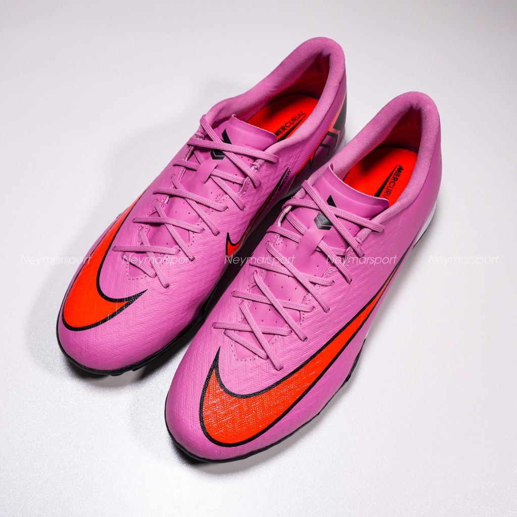 Giày đá bóng cỏ nhân tạo Nike Air Zoom Mercurial Vapor 16 Academy TF Scary Good - Magic Flamingo/Black/Total Crimson FQ8449-600