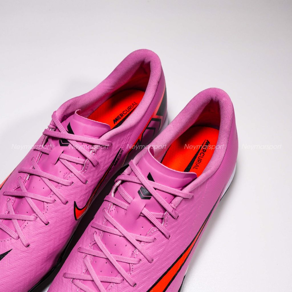 Giày đá bóng cỏ nhân tạo Nike Air Zoom Mercurial Vapor 16 Academy TF Scary Good - Magic Flamingo/Black/Total Crimson FQ8449-600