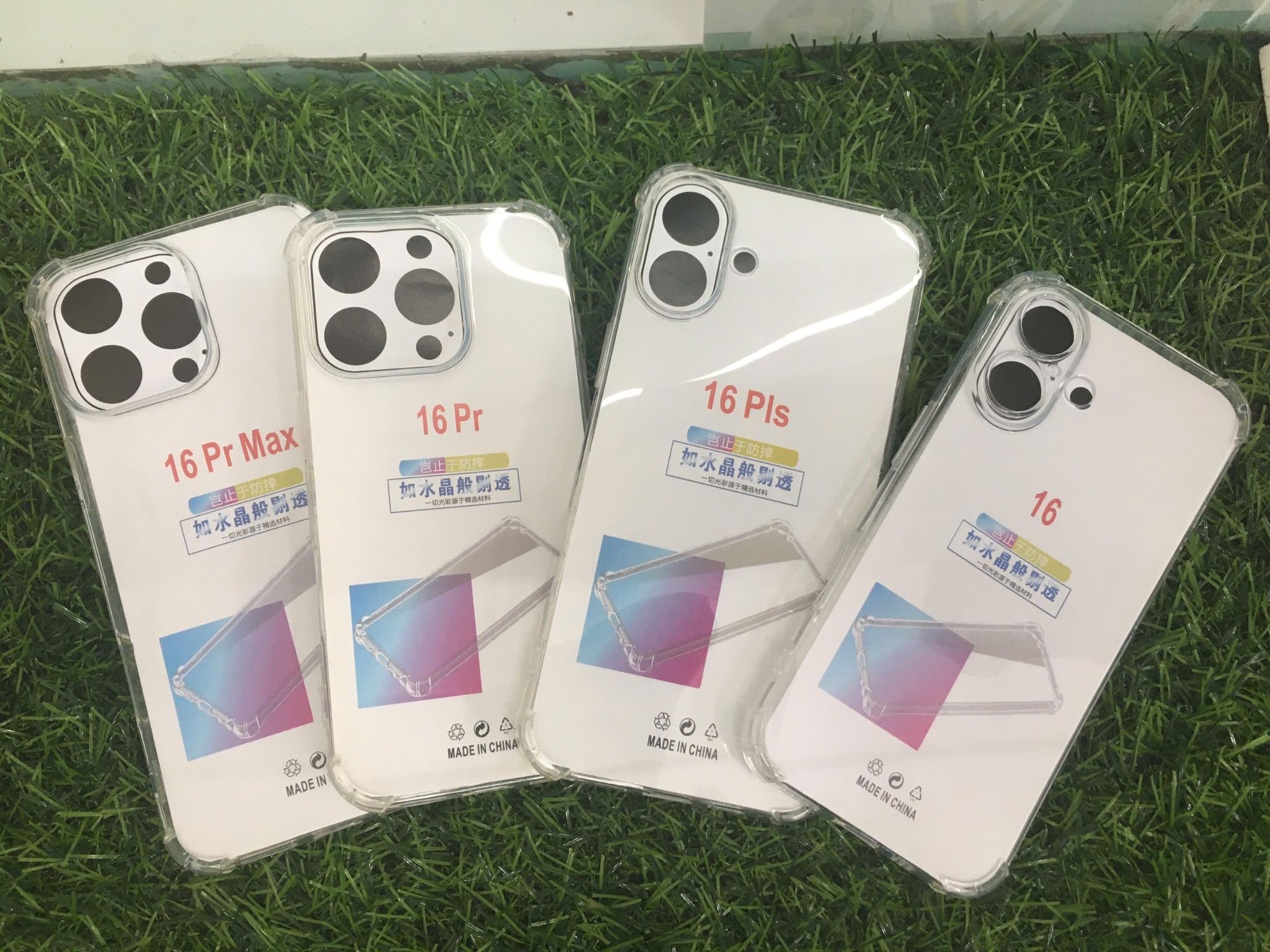 Ốp lưng chống sốc dẻo trong suốt iPhone 16 Series