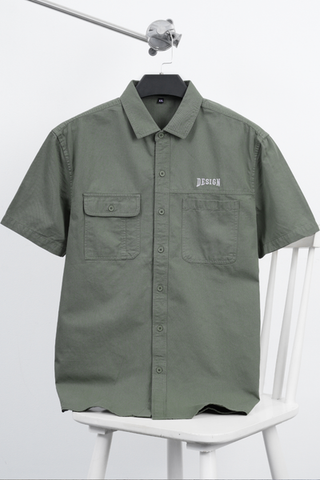 ÁO SƠ MI NAM TAY NGẮN TÚI MÀU RÊU T003545