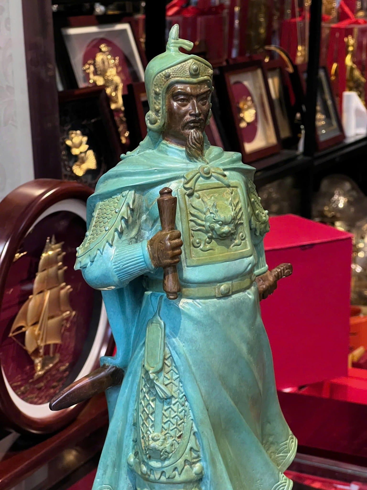 Tượng đồng trần hưng đạo cao 50cm patina xanh ngọc lục bích vân cổ