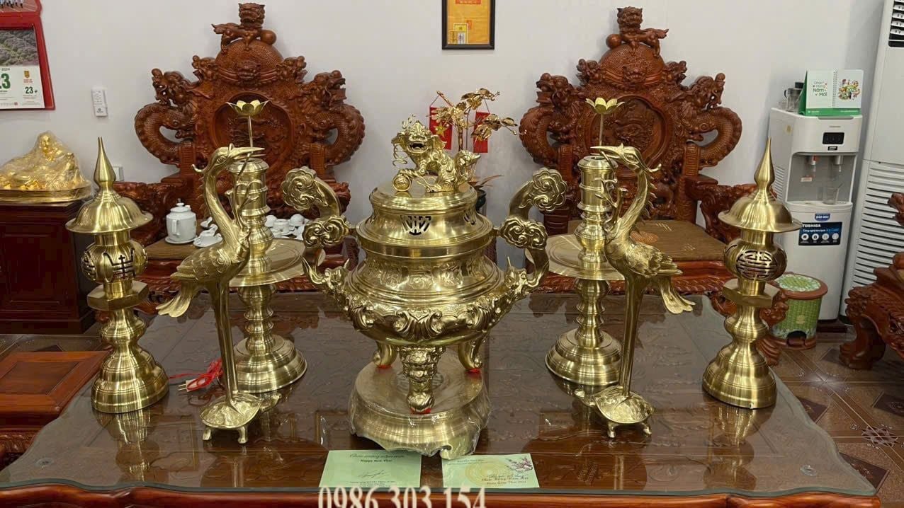 Bộ đỉnh đồng hoa sòi cát tút