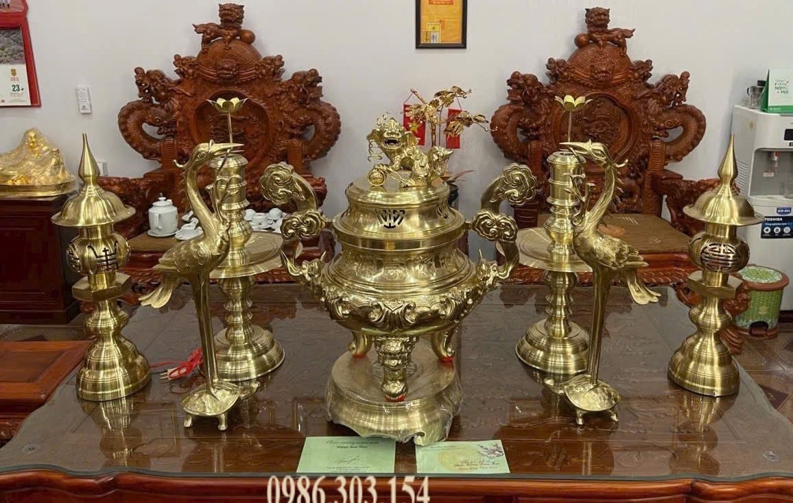 Bộ đỉnh đồng hoa sòi cát tút