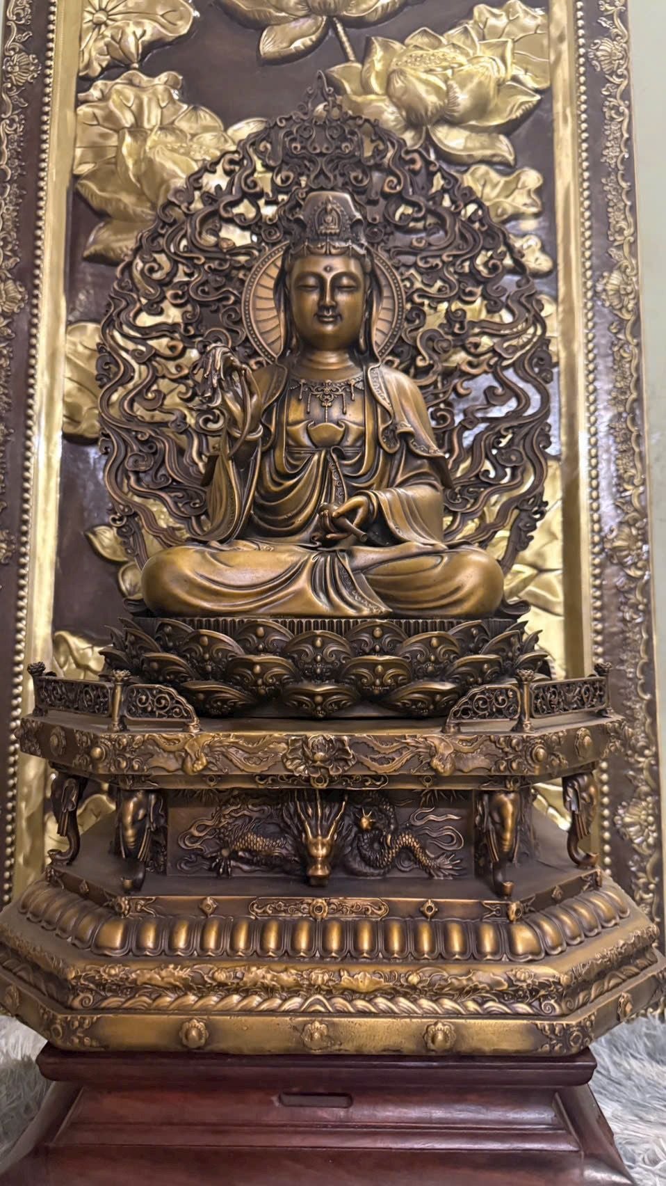 Tượng Quan Âm bằng đồng