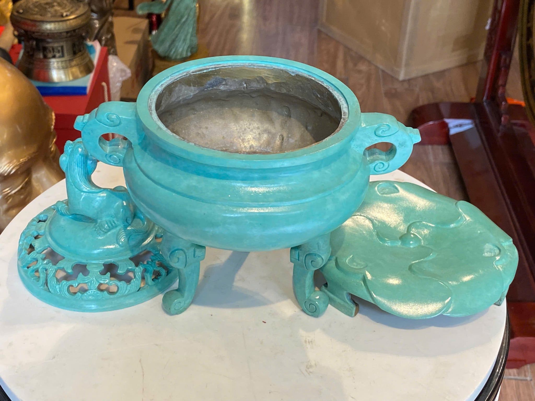 Lư đốt trầm bằng đồng patina xanh ngọc lục bích