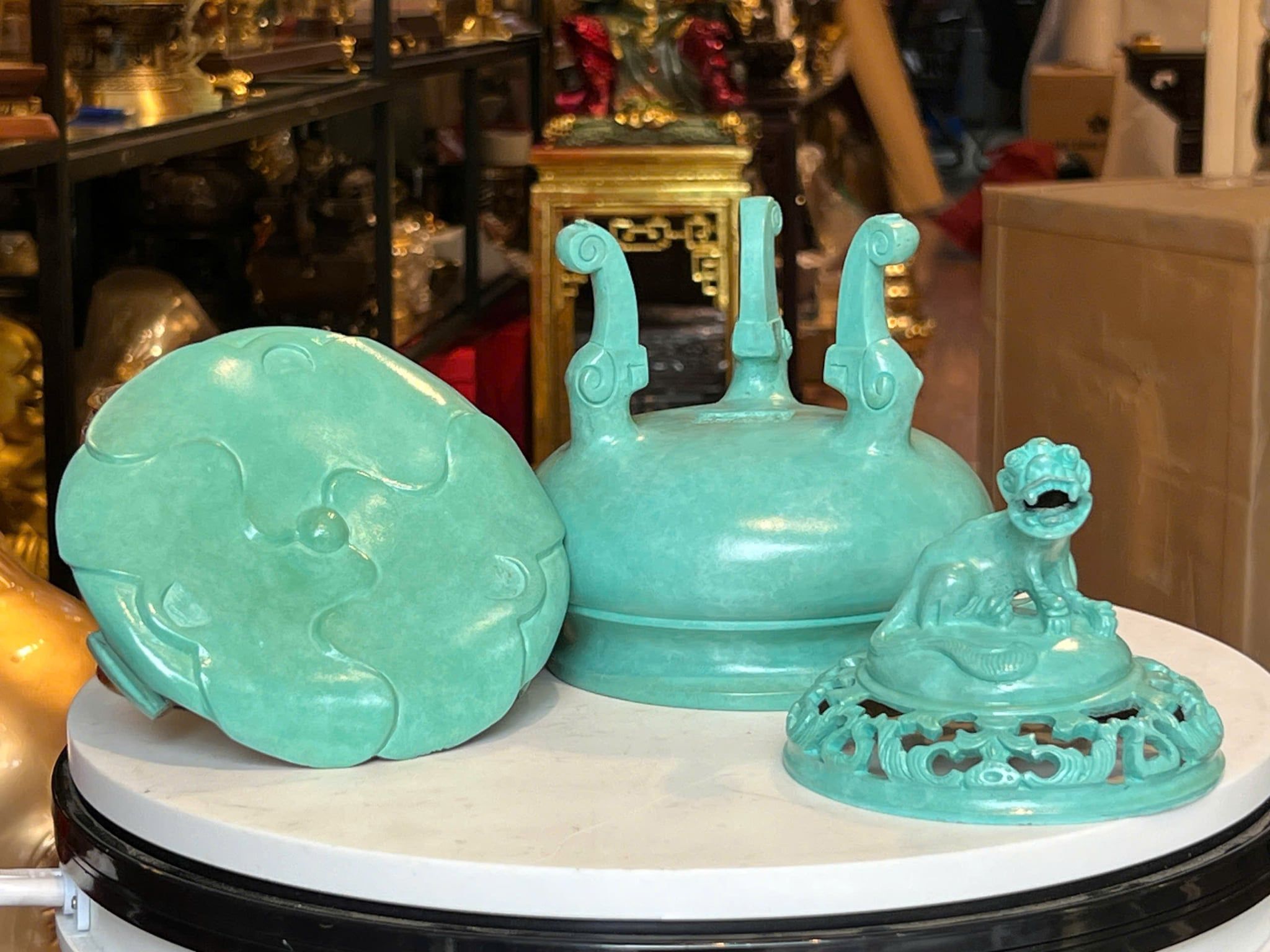 Lư đốt trầm bằng đồng patina xanh ngọc lục bích