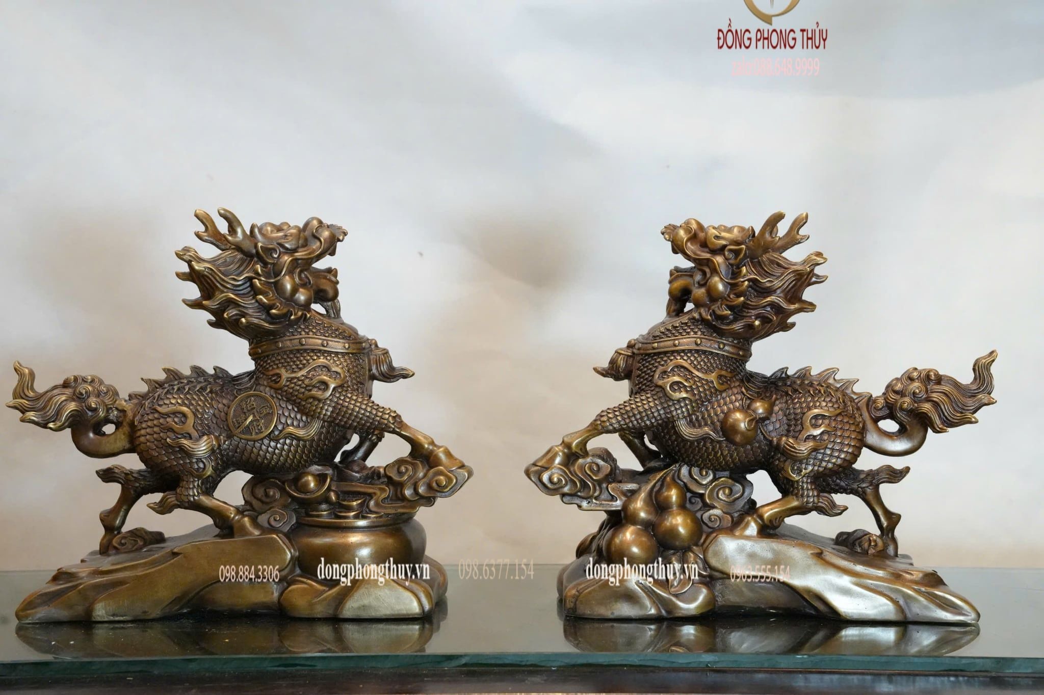 Đôi kỳ lân bằng đồng hun