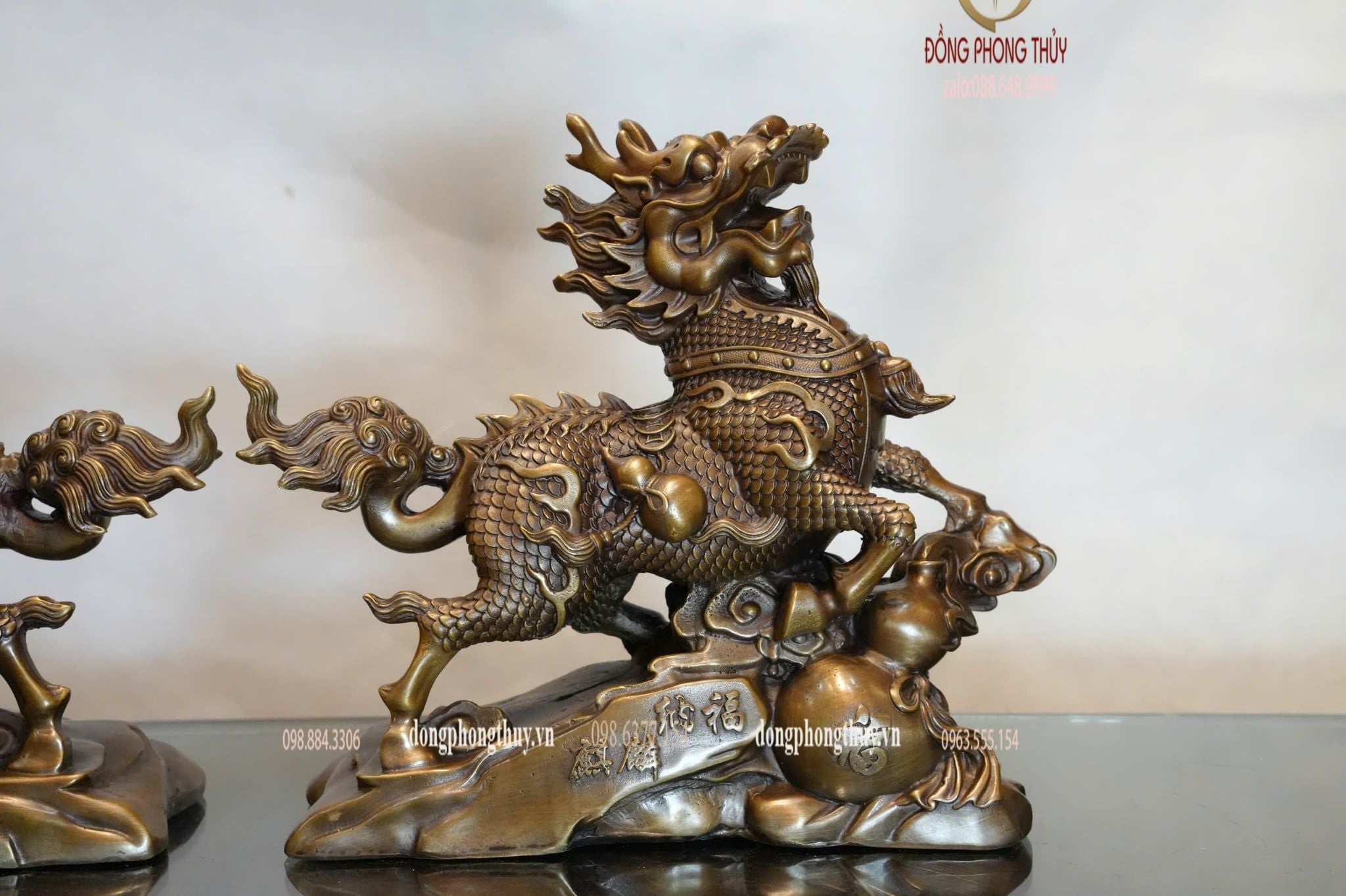 Đôi kỳ lân bằng đồng hun