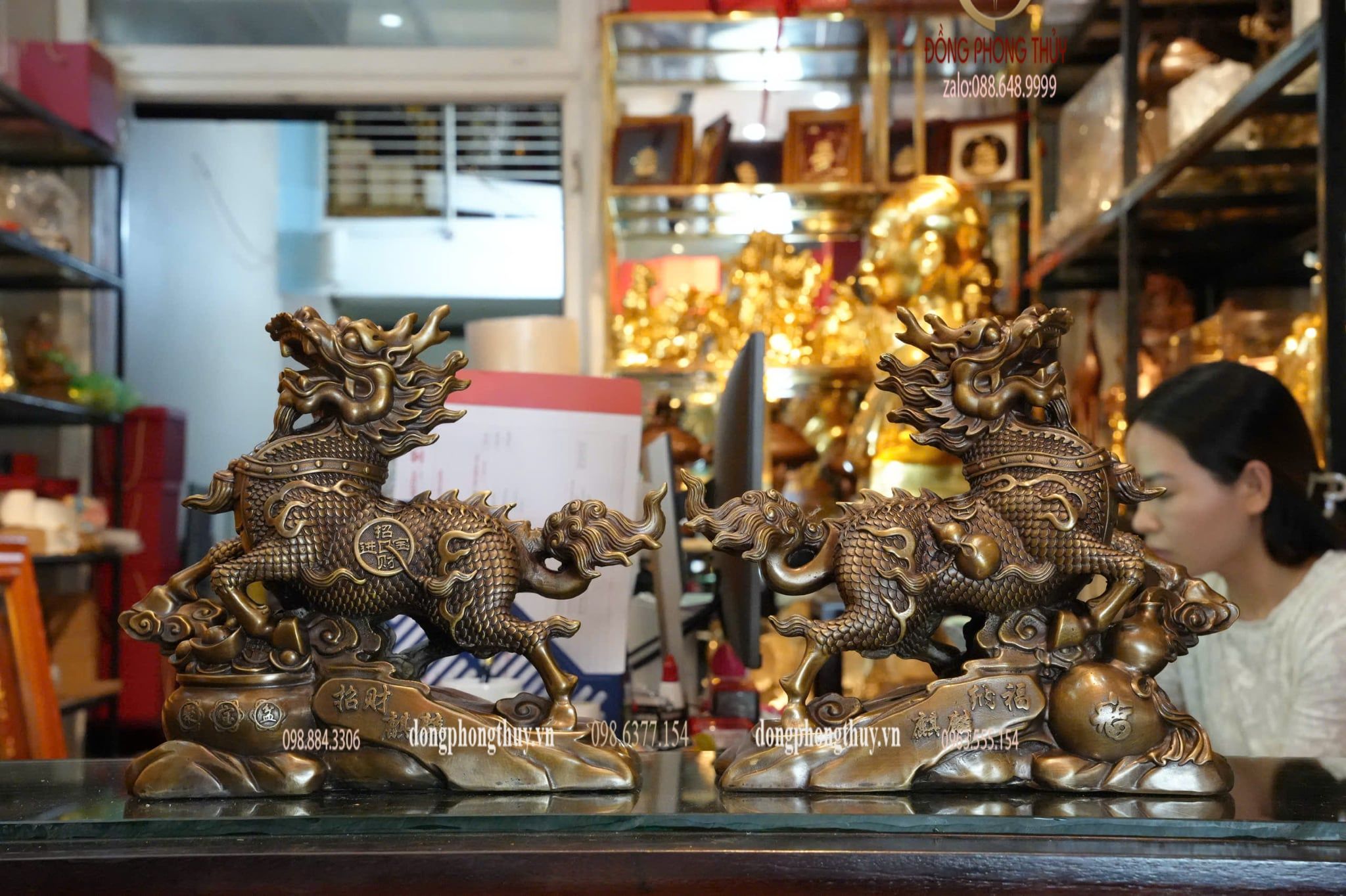 Đôi kỳ lân bằng đồng hun