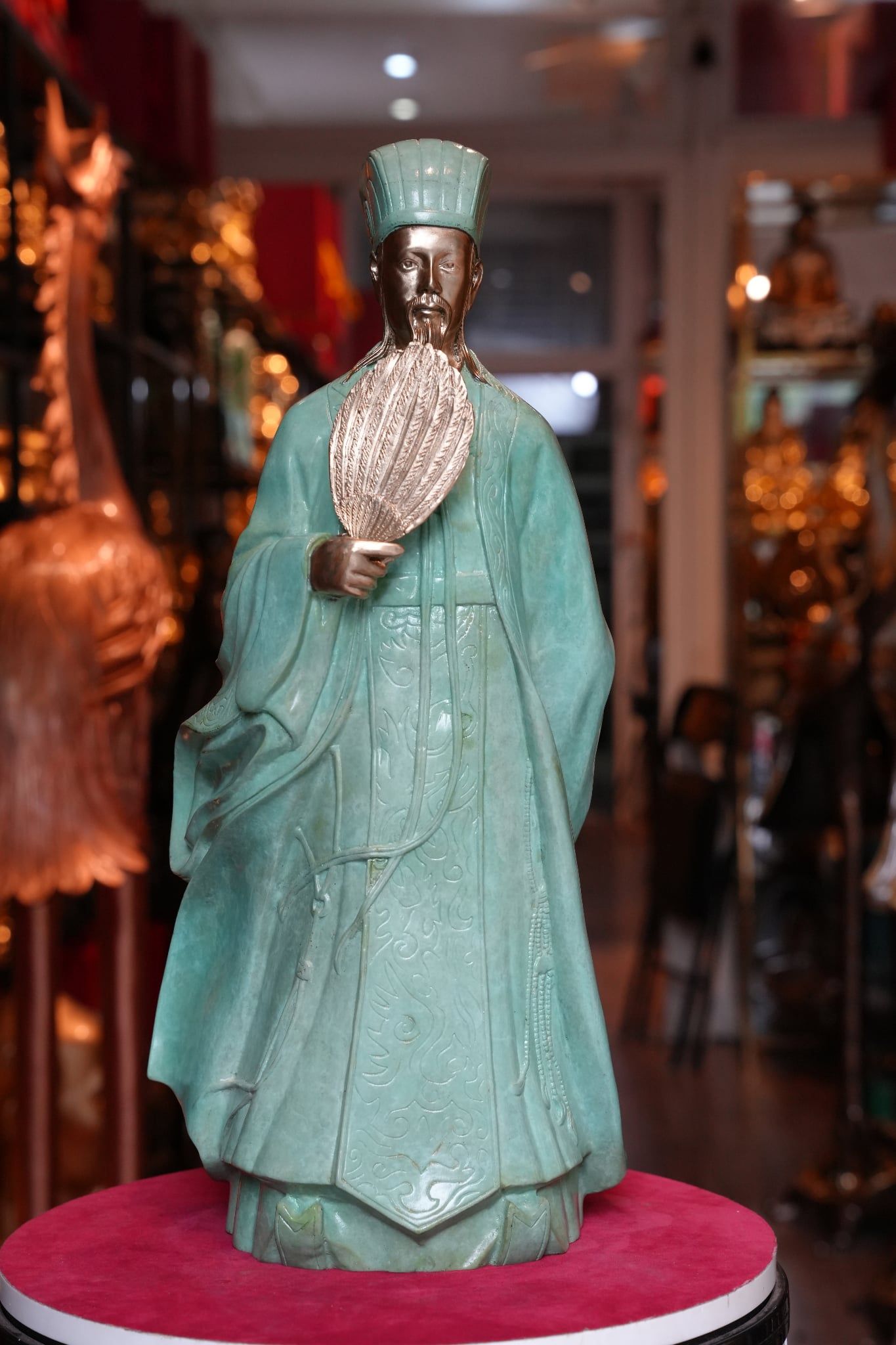 Tượng Khổng Minh bằng đồng