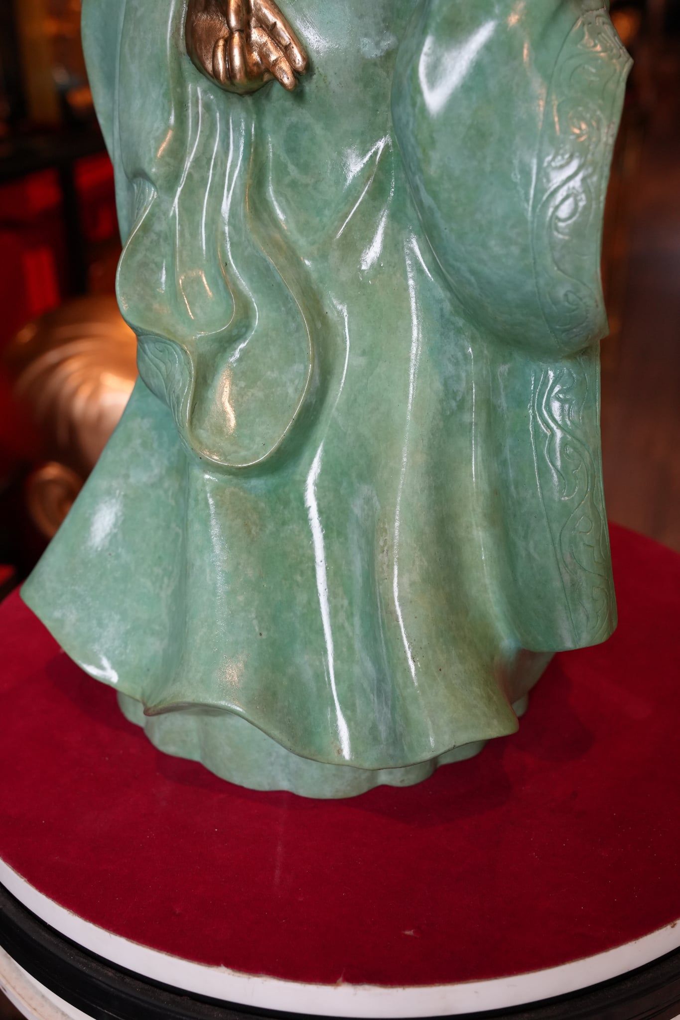 Tượng Khổng Minh bằng đồng
