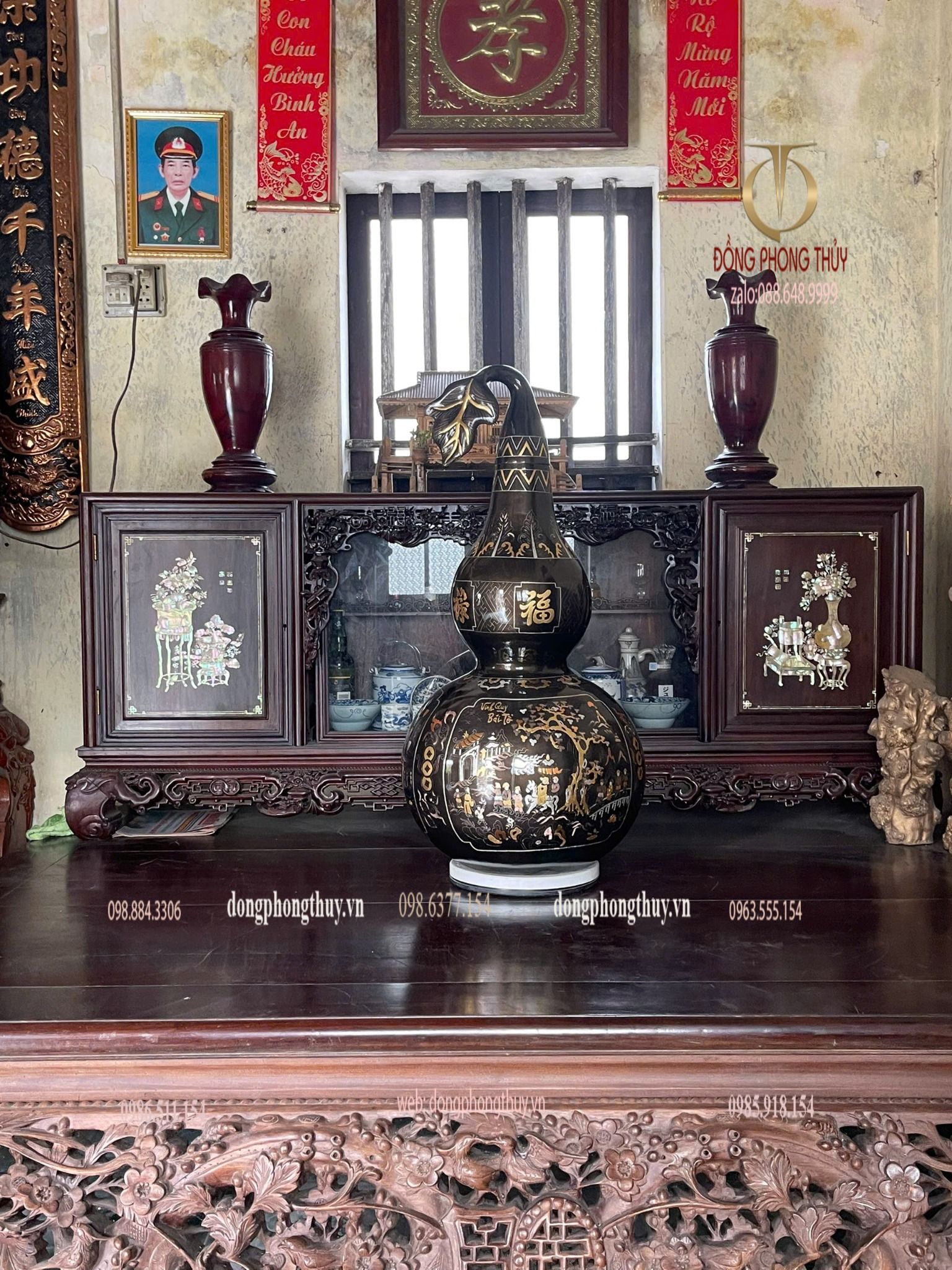 Hồ lô khảm tam khí cao 81cm bằng đồng đỏ