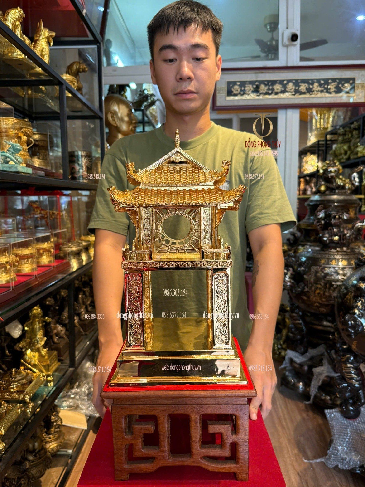 Khuê văn các mạ vàng 24k bằng đồng