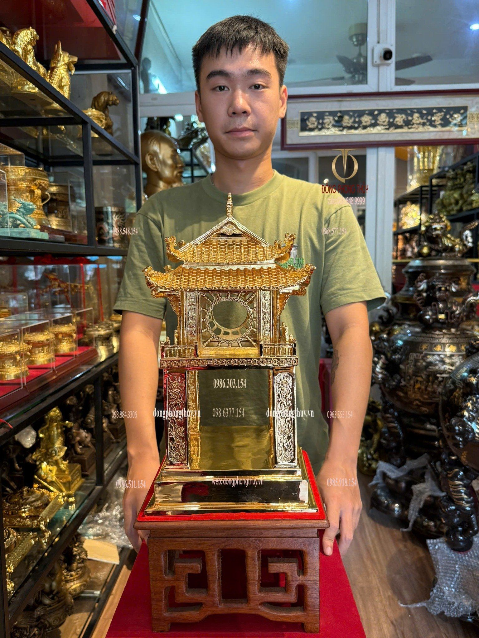 Khuê văn các mạ vàng 24k bằng đồng