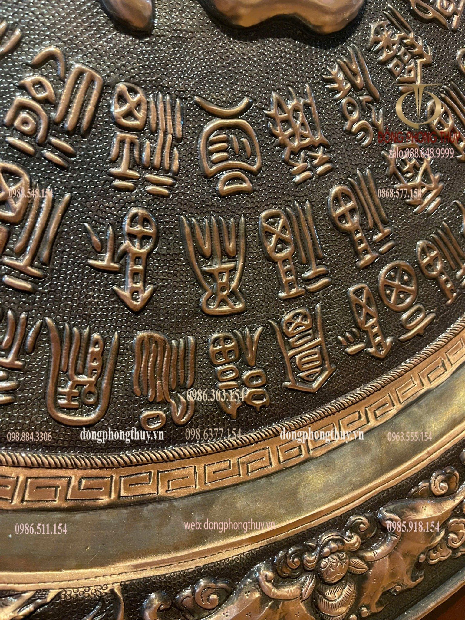 Tranh bách phúc bằng đồng đỏ trạm chữ thủ công thúc nổi