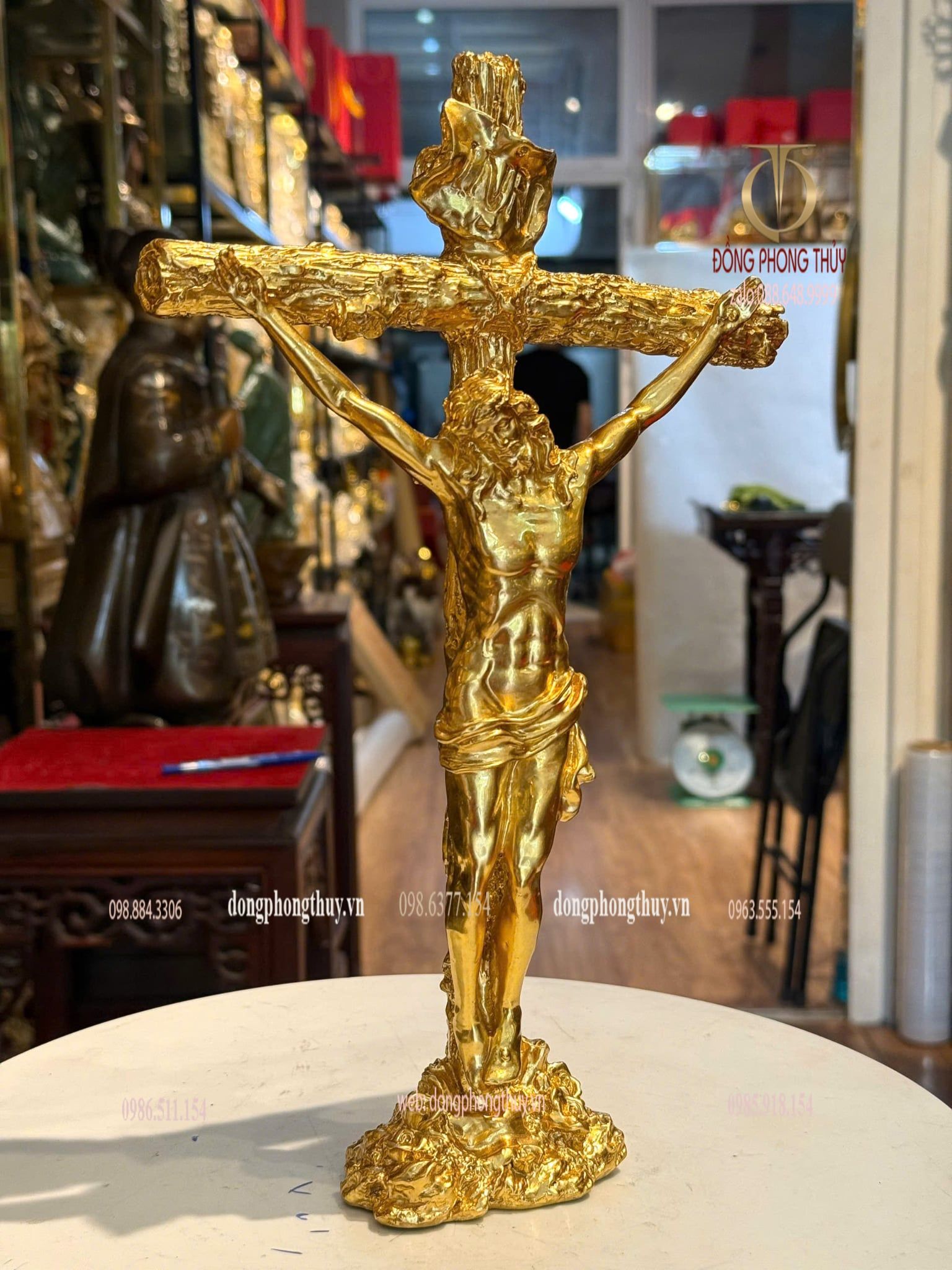Tượng chúa jesu thánh giá bằng đồng dát vàng 24k